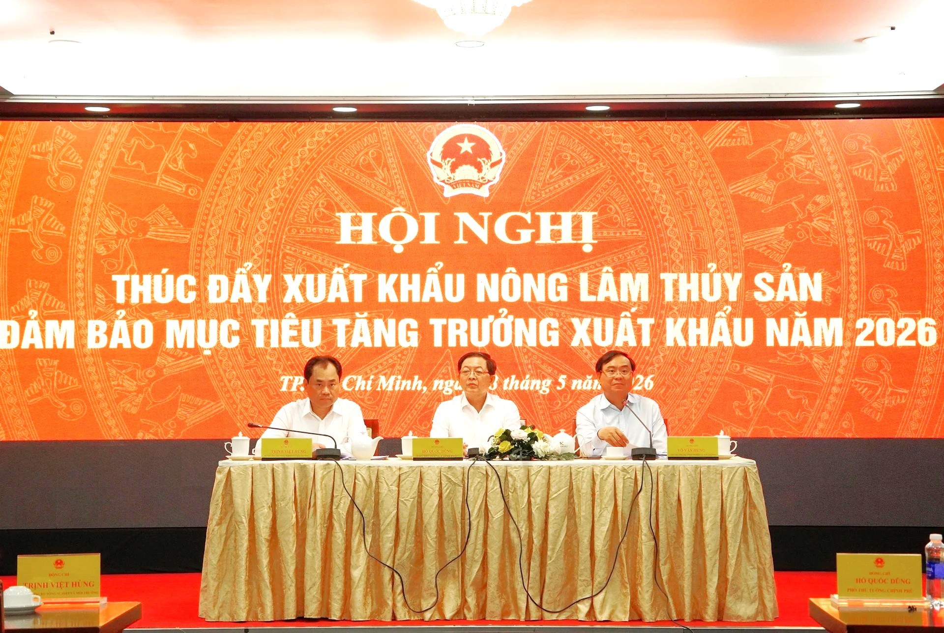 khai-mac-hoi-nghi-thuc-day-xuat-khau-nong-lam-thuy-san-2026-101109-912-114738-1778227777.jpg