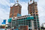 One Central Saigon - tòa tháp đối diện chợ Bến Thành dần hoàn thiện sau 13 năm khởi công