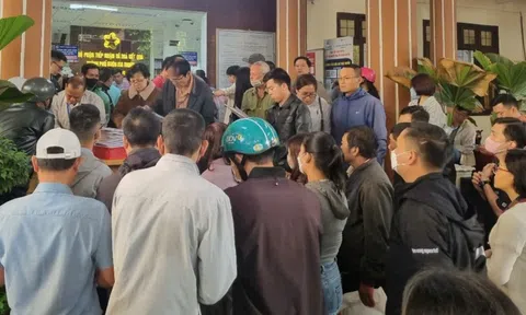 Người dân Đắk Lắk đi nộp hồ sơ đất đai từ 3 giờ sáng, cán bộ tăng giờ làm