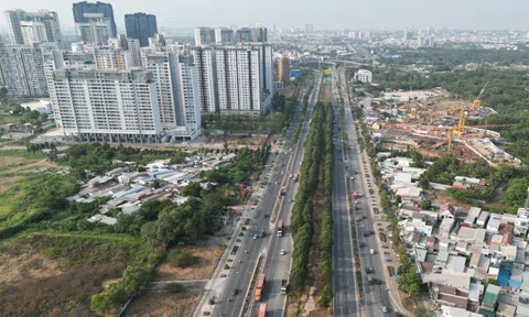 TP.HCM: Bất chấp sức mua chậm, giá căn hộ vẫn không ngừng leo thang