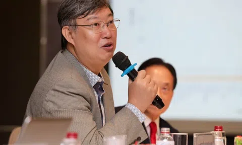 Tái cơ cấu ngân hàng phải dùng tiền thật