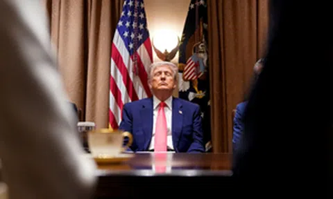 Hàng loạt doanh nghiệp Mỹ bất ngờ kiện ông Trump, chuyện gì xảy ra?