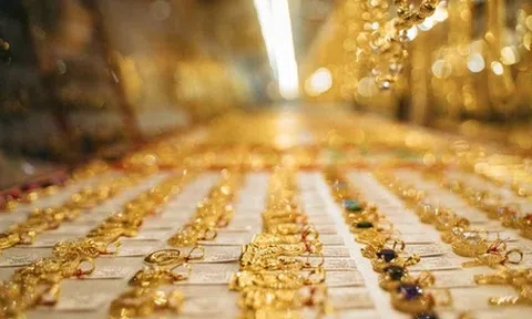 Giá vàng tăng vọt lên đến 122,5 triệu đồng/lượng