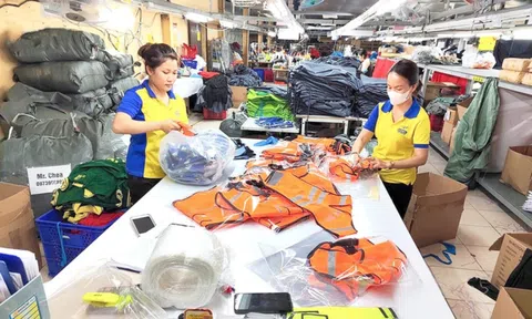 Đón bình thường mới từ 'hưu chiến' thuế quan