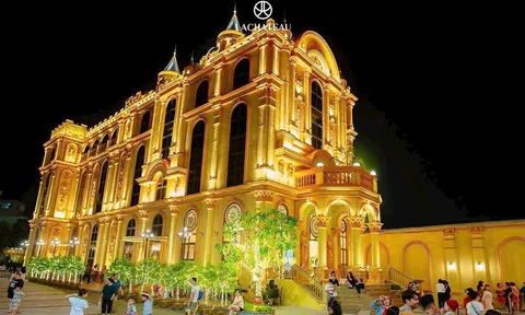 Khách sạn lâu đài đầu tiên tại TP.HCM có sức chứa 2.000 khách