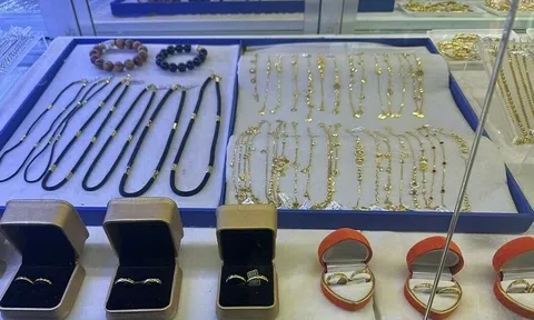 Nhiều tiệm vàng tại TP HCM bị phạt tiền, tịch thu vàng