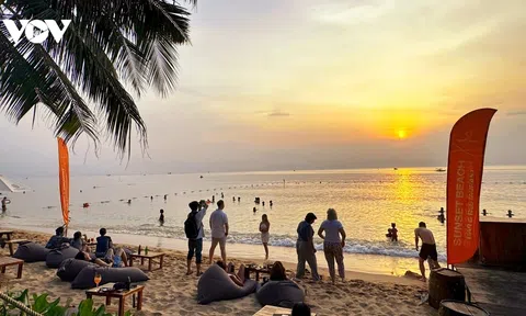 Từ 30/4, đến Phú Quốc, du khách quét mã QR có thể sử dụng 100 ngôn ngữ