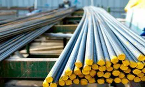 Giá vật liệu có thể tăng gần 100%, Bộ Xây dựng ra hướng dẫn điều chỉnh hợp đồng cho nhà thầu