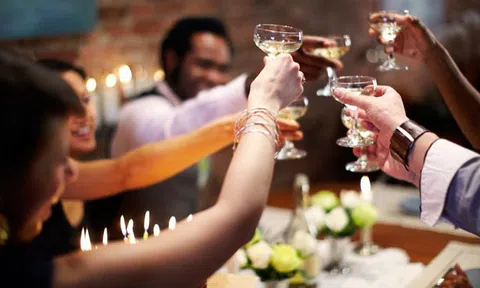 Làm gì để được khấu trừ thuế GTGT đối với hóa đơn ăn uống, tiếp khách