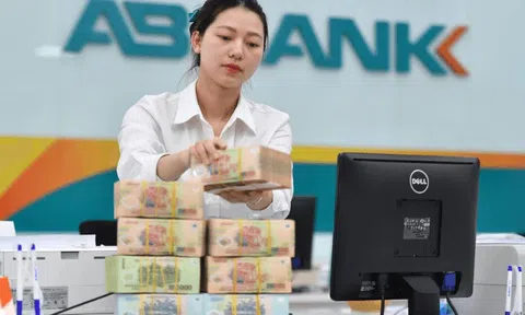 Hai cổ phiếu nhóm An Bình cùng bứt phá: 'Key' tăng vốn và niêm yết sàn HoSE trở thành động lực