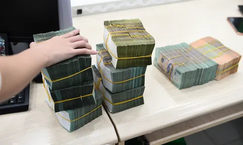 Lãi suất thỏa thuận chạm mốc 9% một năm