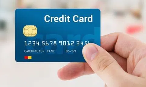 Một ngân hàng tăng lãi suất thẻ tín dụng lên 48%/năm