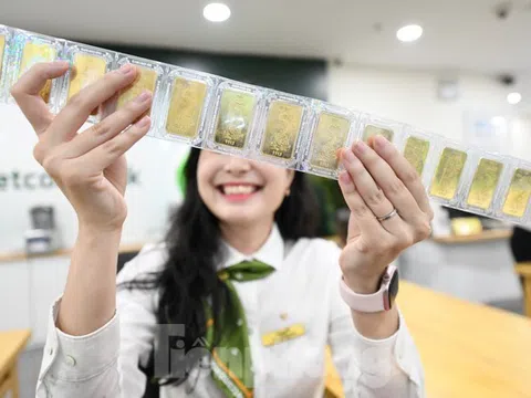 Ngân hàng lãi đậm từ kinh doanh vàng