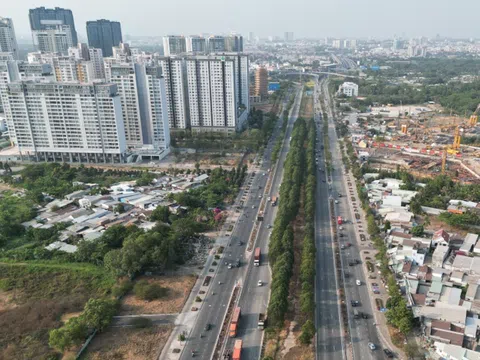 TP.HCM: Bất chấp sức mua chậm, giá căn hộ vẫn không ngừng leo thang