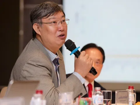 Tái cơ cấu ngân hàng phải dùng tiền thật