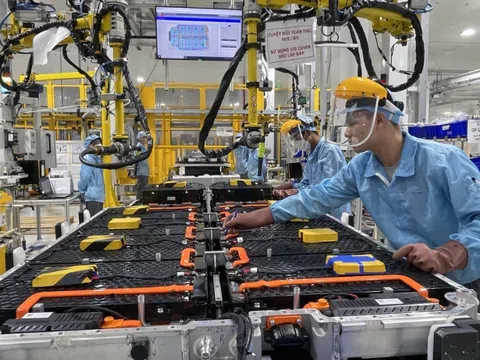 Tạm hoãn thuế 90 ngày, đơn hàng từ Mỹ ùn ùn đổ về các nhà máy tại Việt Nam