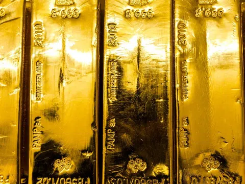 Giá vàng hướng mốc 130 triệu đồng/lượng: Liệu có tái diễn cú lao dốc lịch sử?