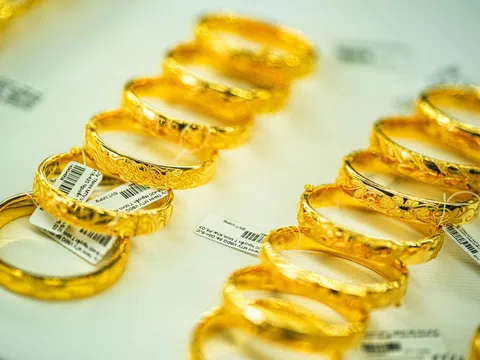 Giá vàng 24/4/2025: Biến động liên tục. Liệu "bong bóng" đã vỡ?