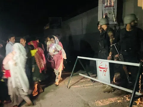 Xung đột Ấn Độ - Pakistan: Ấn Độ đưa toàn bộ lực lượng phòng không đến biên giới3