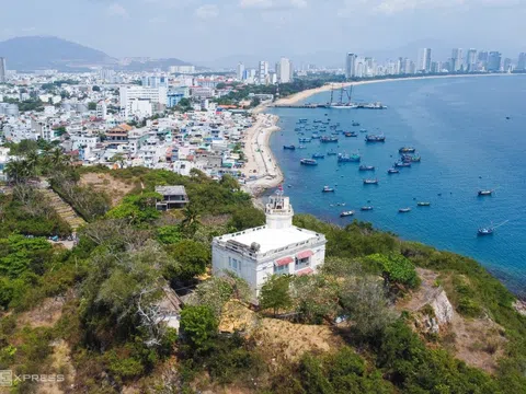 Thăm hai biệt thự ở di tích lầu Bảo Đại sau trùng tu