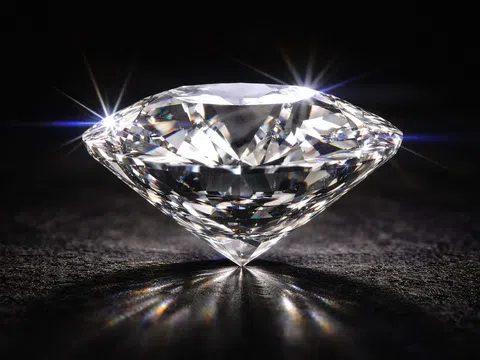 Vì sao có giá đắt đỏ nhất, nhưng kim cương không được chọn để đầu tư?
