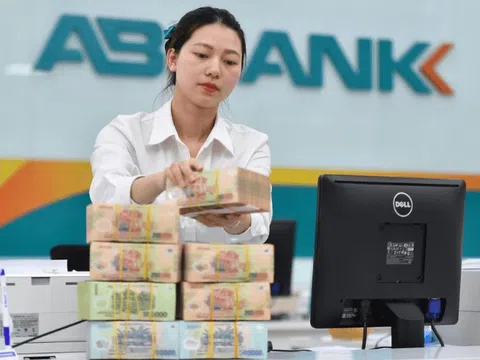 Hai cổ phiếu nhóm An Bình cùng bứt phá: 'Key' tăng vốn và niêm yết sàn HoSE trở thành động lực