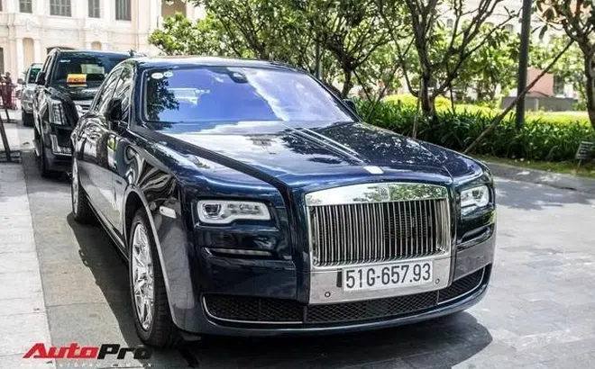Lãi vay mua ô tô tăng vọt, ngân hàng thanh lý từ xe cũ đến Rolls-Royce